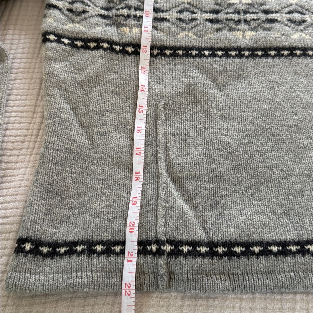 Nordic Fair Isle Fitted Wool Sweater - Picture 5 of 6